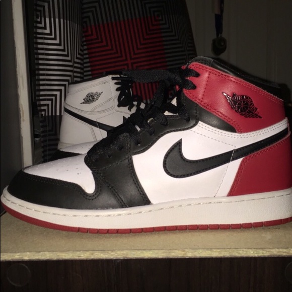 Shoes - Picture 2 of 5